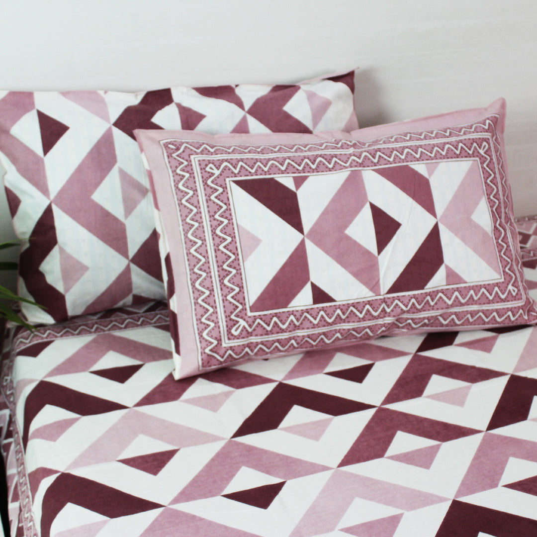 Cotton S.King Bedsheet Set | Classic Triangle Pastel Royal Pink | 98 x 108 Inch